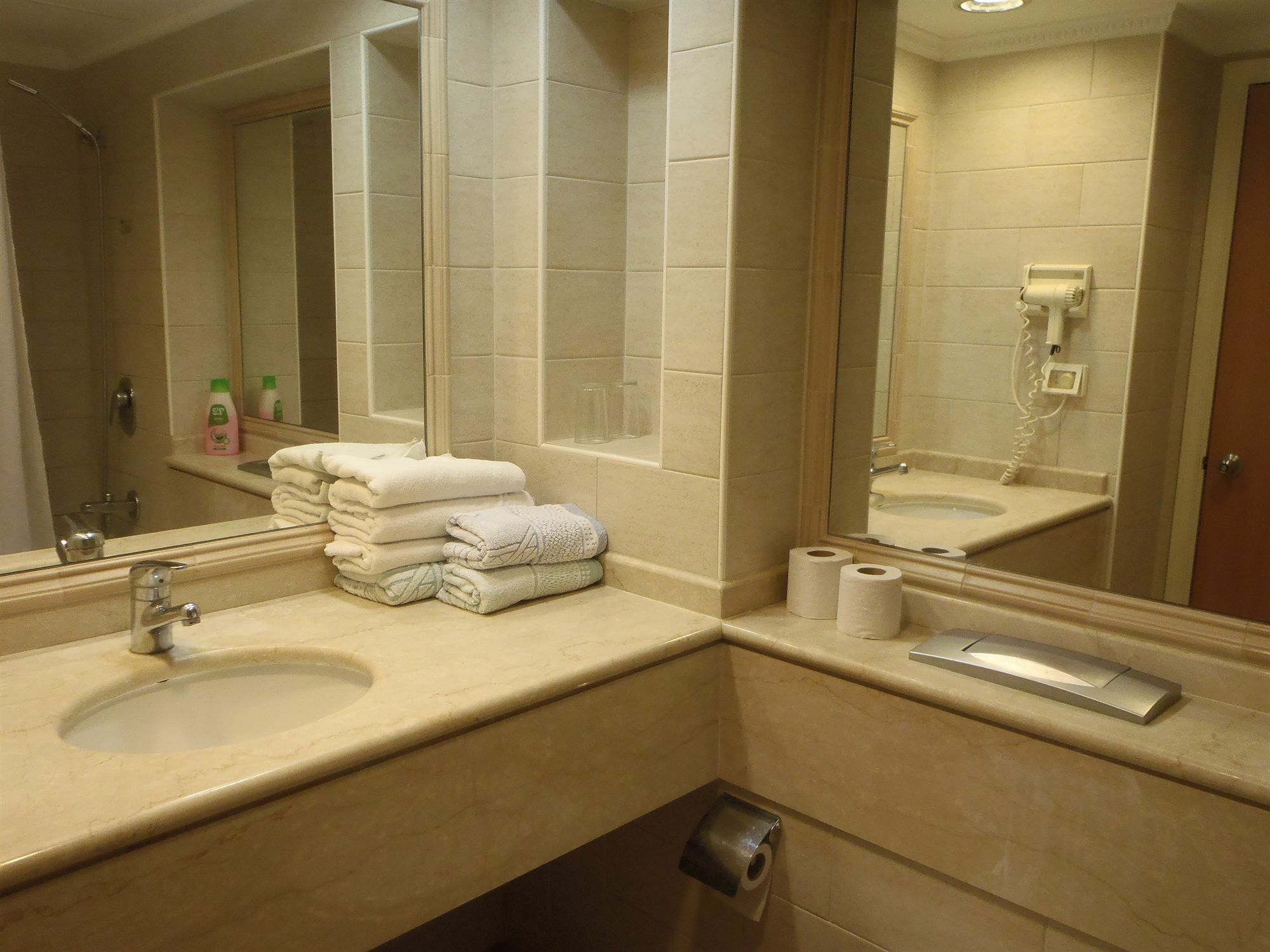 Marom Apartments Hof Hacarmel ไฮฟา ภายนอก รูปภาพ